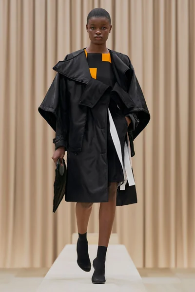 Look 34